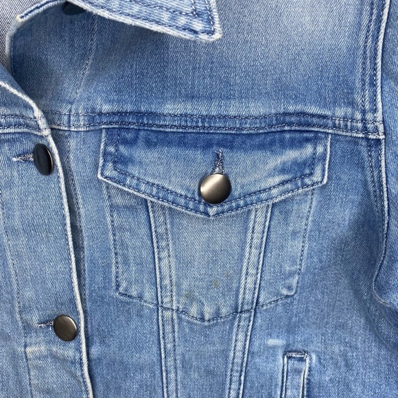 Frame ⌘ Scalloped Edge Cropped Willoughsby Denim Jeans Jacket ⌘ Light Blue ⌘ S - Picture 8 of 17